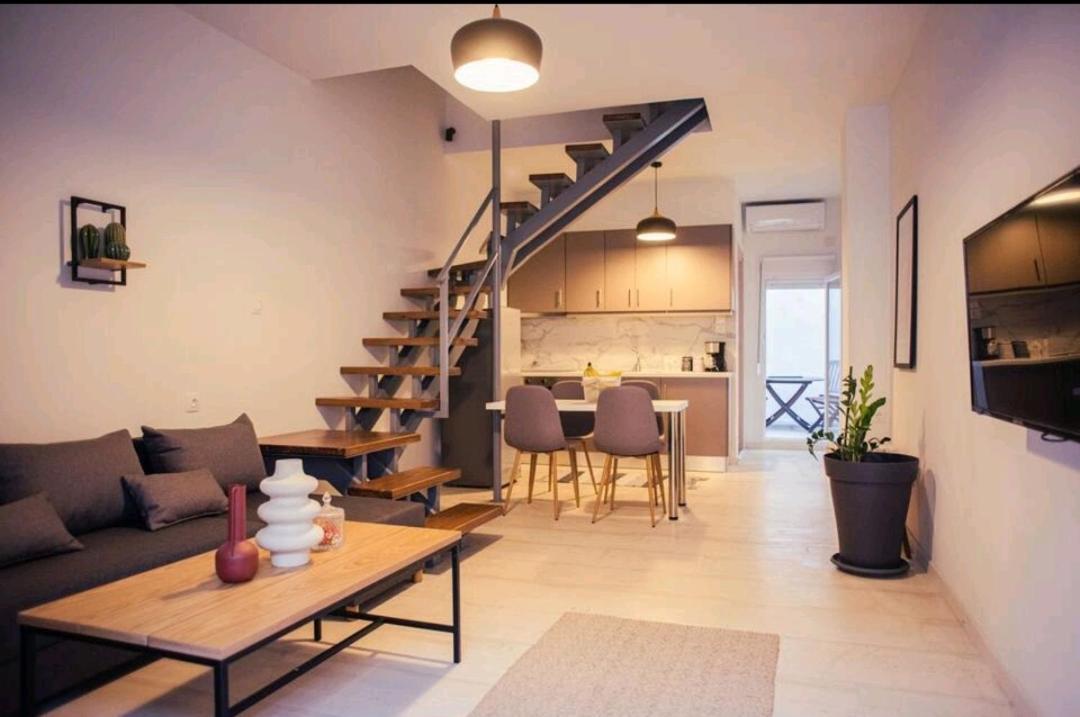 Central Maisonette Volos Esterno foto